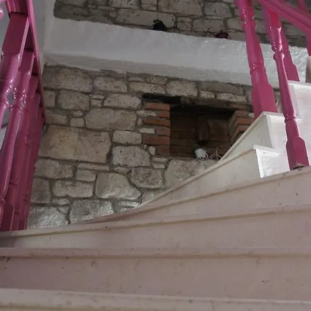 Oda ve Kahvaltı Aladam